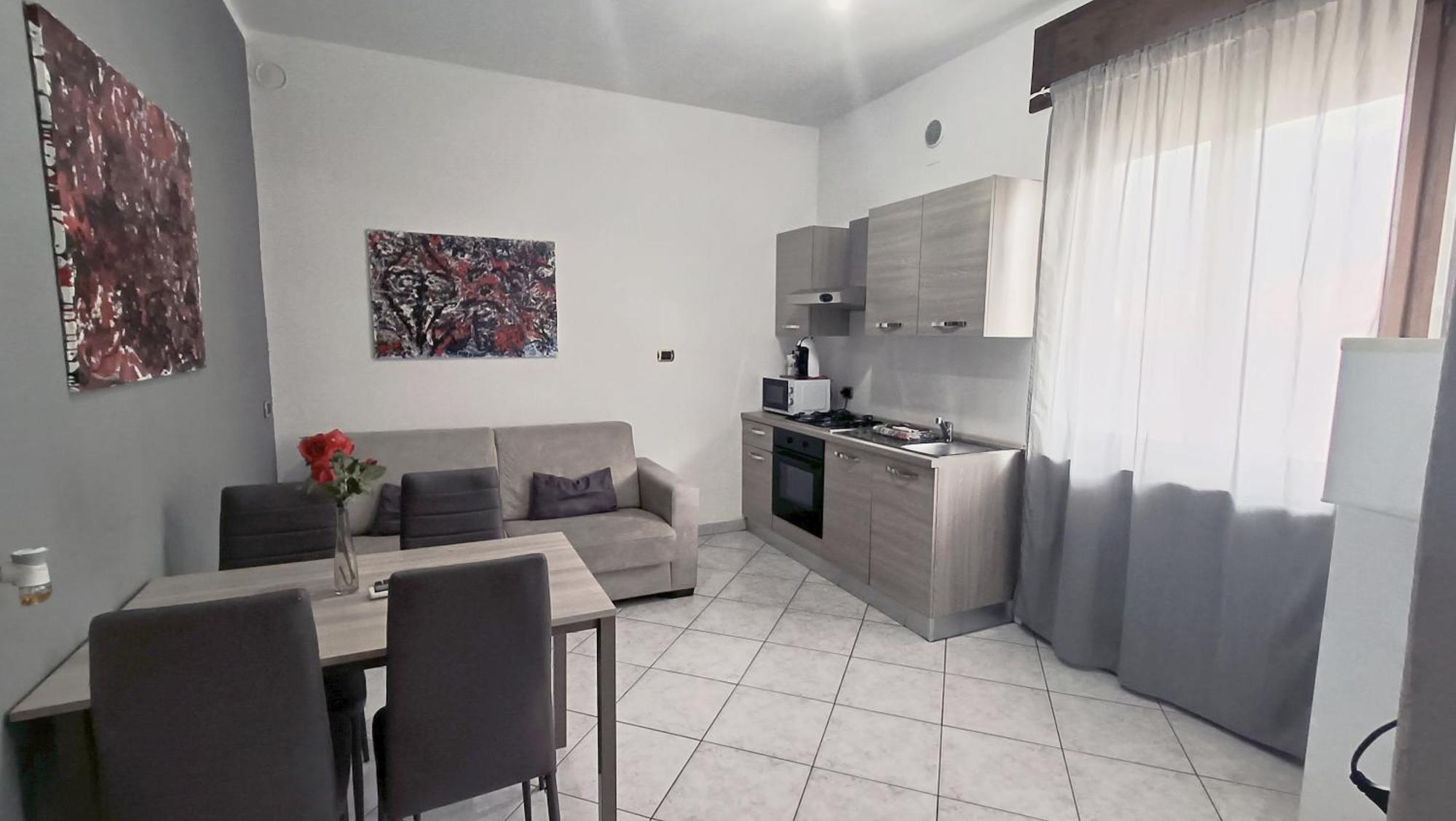 Affittacamere Valchiavenna - Foresteria Lombarda Con Parcheggio Privato Sul Posto! Apprezzata Gestione Familiare Dal 2012, Qualita-Prezzo Top! "Guest-House With Private Parking On Site! Appreciated Family Management Since 2012, Quality-Price Top!" מראה חיצוני תמונה