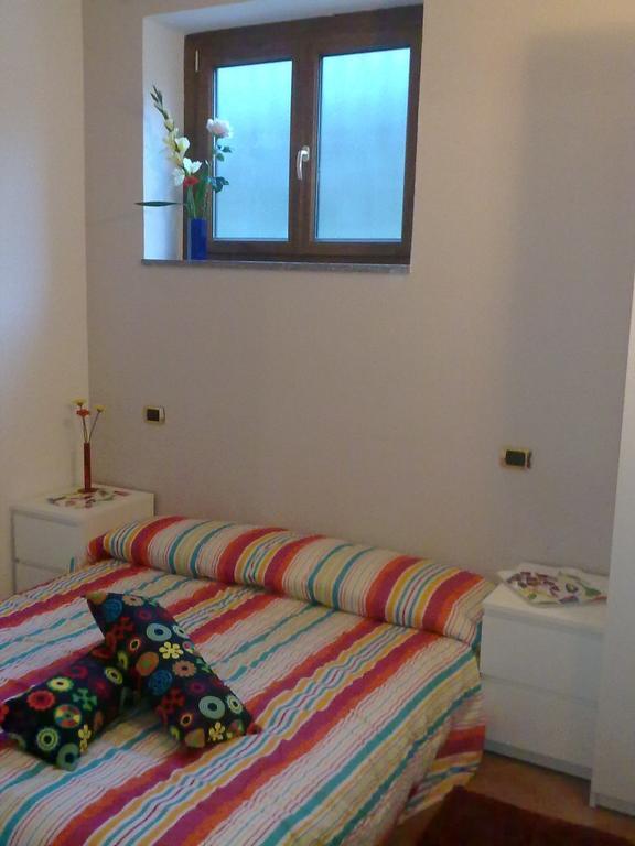 Affittacamere Valchiavenna - Foresteria Lombarda Con Parcheggio Privato Sul Posto! Apprezzata Gestione Familiare Dal 2012, Qualita-Prezzo Top! "Guest-House With Private Parking On Site! Appreciated Family Management Since 2012, Quality-Price Top!" חדר תמונה