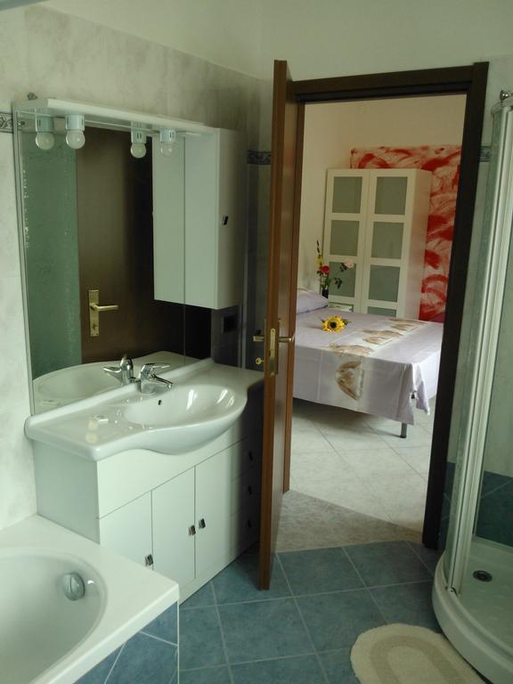 Affittacamere Valchiavenna - Foresteria Lombarda Con Parcheggio Privato Sul Posto! Apprezzata Gestione Familiare Dal 2012, Qualita-Prezzo Top! "Guest-House With Private Parking On Site! Appreciated Family Management Since 2012, Quality-Price Top!" חדר תמונה