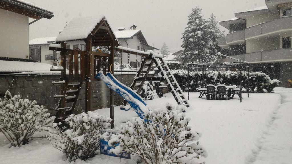 Affittacamere Valchiavenna - Foresteria Lombarda Con Parcheggio Privato Sul Posto! Apprezzata Gestione Familiare Dal 2012, Qualita-Prezzo Top! "Guest-House With Private Parking On Site! Appreciated Family Management Since 2012, Quality-Price Top!" מראה חיצוני תמונה