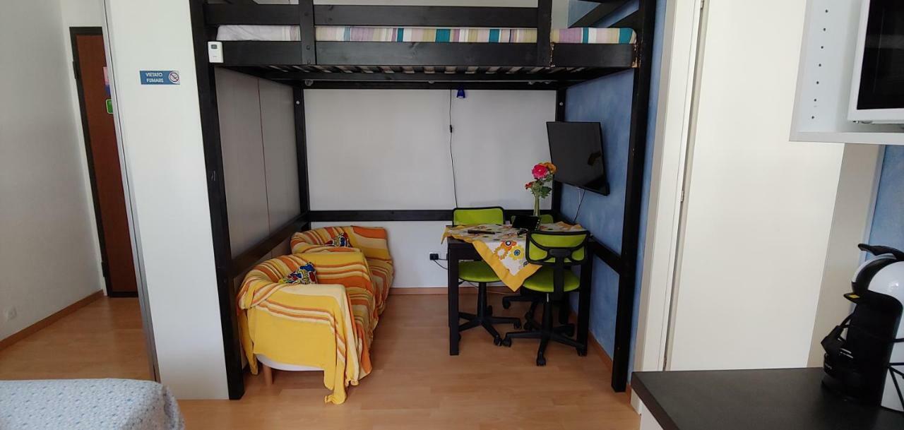 Affittacamere Valchiavenna - Foresteria Lombarda Con Parcheggio Privato Sul Posto! Apprezzata Gestione Familiare Dal 2012, Qualita-Prezzo Top! "Guest-House With Private Parking On Site! Appreciated Family Management Since 2012, Quality-Price Top!" מראה חיצוני תמונה